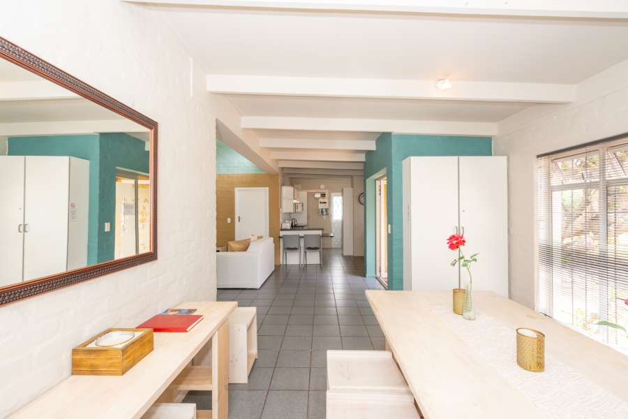 6 Bedroom Property for Sale in Middedorp Western Cape